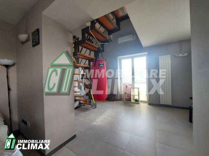 Casa quadrilocale in vendita in Via San Giovanni, Centro Storico Corso Trieste, Caserta