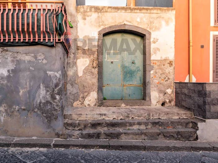 Casa trilocale in vendita in Via San Piero Patti, Ospedale Sciarelle Aci Platani, Acireale