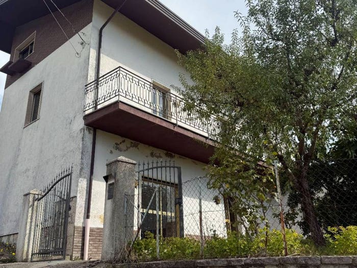 Casa con 6 locali in vendita in Contrada Casale San Nicola, Centro, Montemiletto