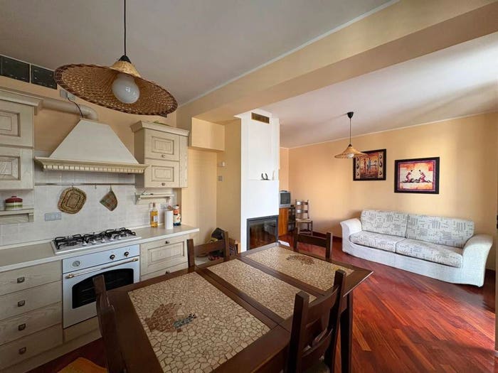 Appartamento quadrilocale in vendita in Via Vallesorda, Capracotta