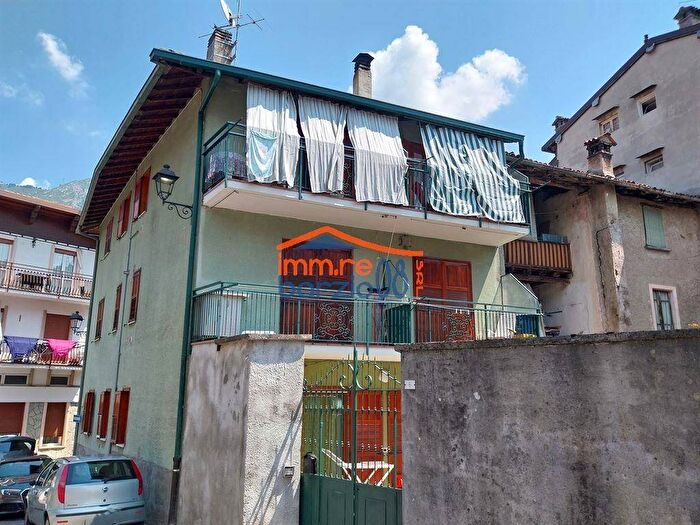 Appartamento bilocale in vendita in Centro, Cremeno
