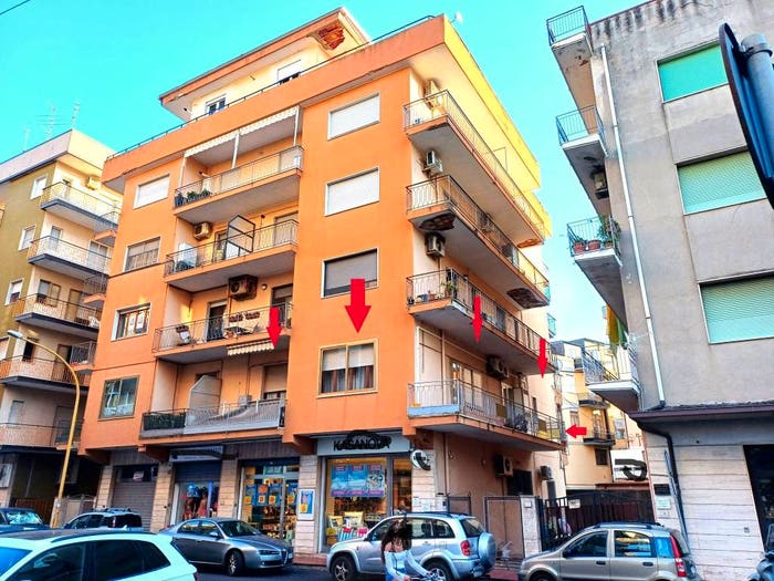 Appartamento con 5 locali in vendita in Via C Amirante, Soverato Marina, Soverato