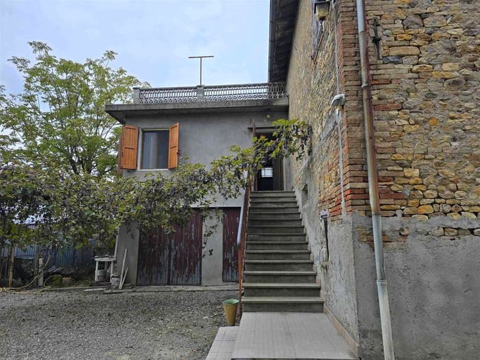 Casa con 6 locali in vendita in Castelvetro di Modena