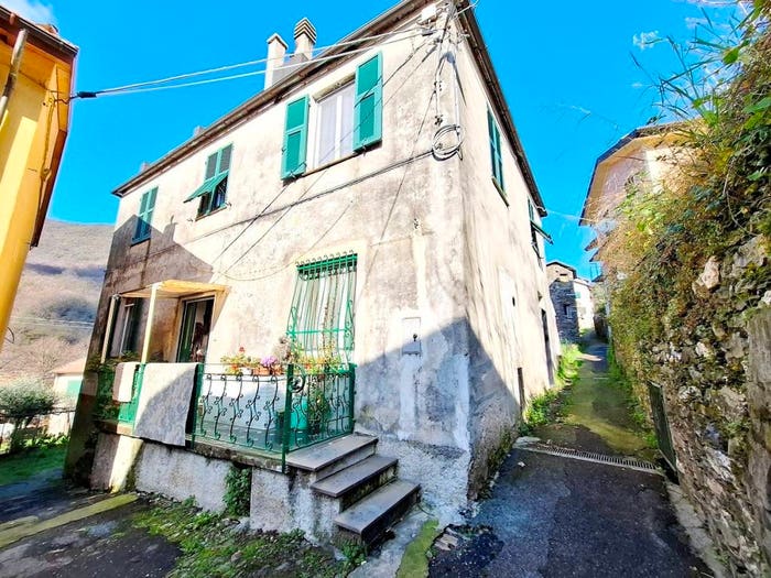 Casa con 6 locali in vendita in Centro, Neirone
