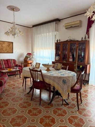 Appartamento quadrilocale in vendita in Viale Edoardo Garrone, Città Giardino, Melilli