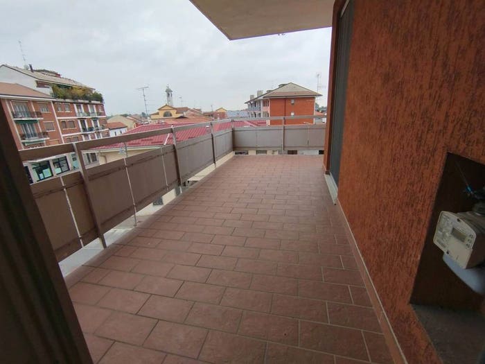 Appartamento con 5 locali in vendita in Via Ludovico Antonio Muratori, Lumellogno Pagliate, Novara