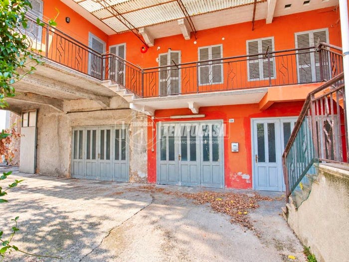 Appartamento trilocale in vendita in Via Torino, San Maurizio, Roasio