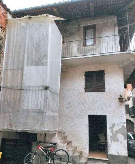Casa con 6 locali in vendita in Via Francesco Regis, Rivara