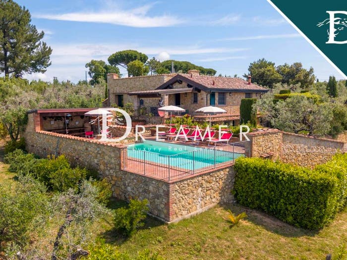 Casa con 6 locali in vendita in Via Cecinese, Casale Marittimo
