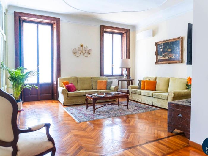 Appartamento quadrilocale in vendita in Via Vitruvio, Centrale, Milano