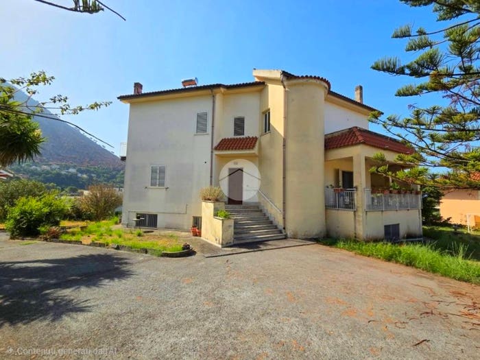 Casa quadrilocale in vendita in Via del Gelsi, Praia a Mare