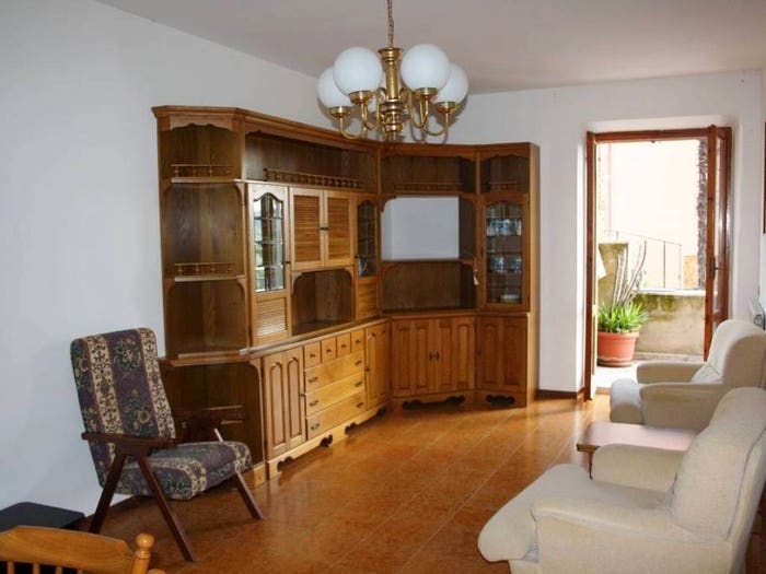 Appartamento con 6 locali in vendita in via seneca, Centro, Camerino