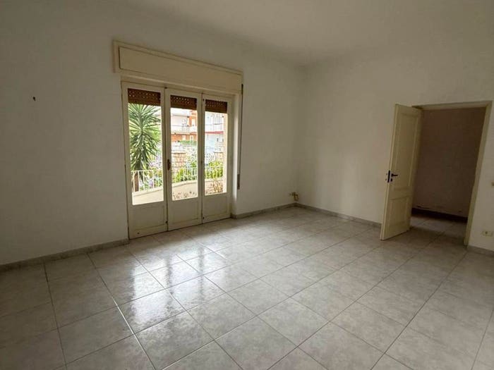 Appartamento con 5 locali in vendita in Via Vincenzo Bellini, Centro, Formia
