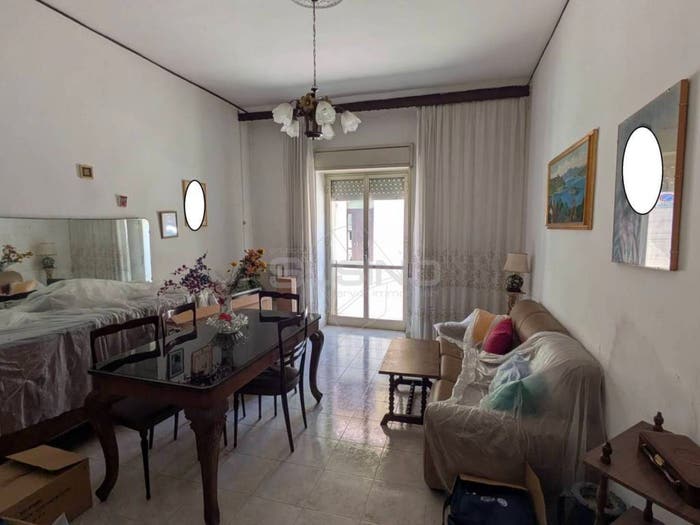 Casa con 6 locali in vendita in VIA ARIOSTO, Floridia