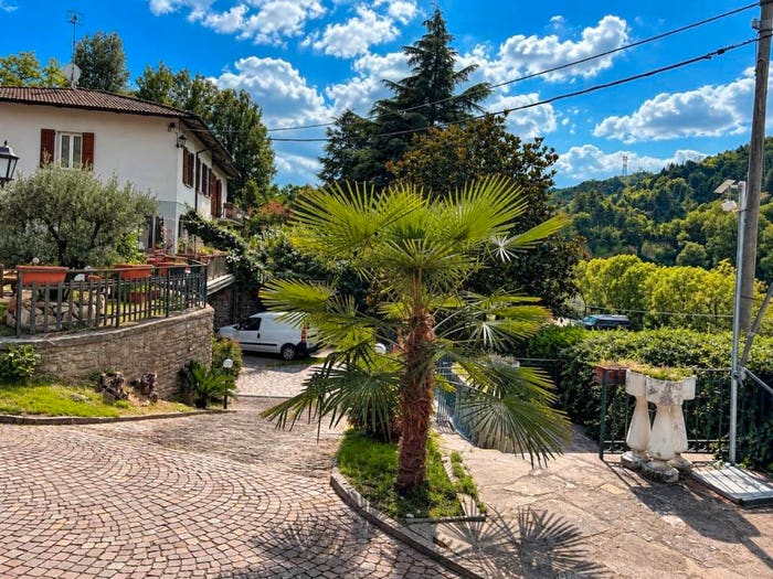 Appartamento con 6 locali in vendita in Monterenzio