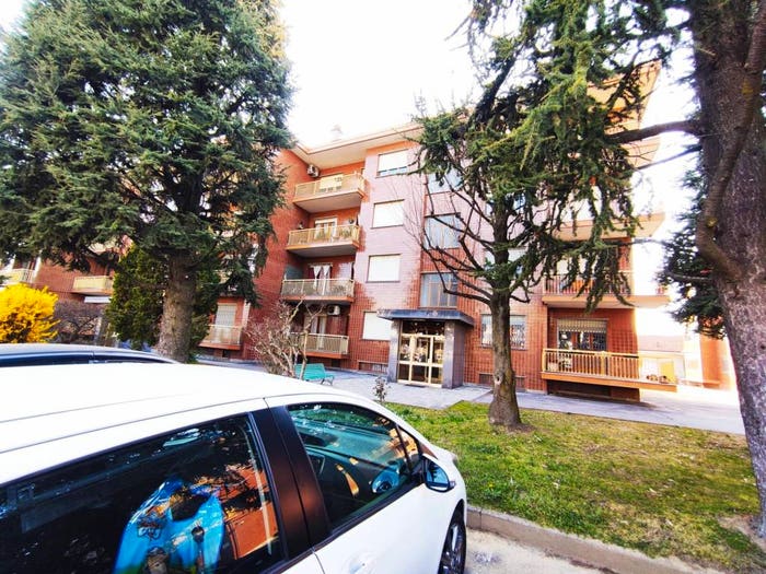 Appartamento con 5 locali in vendita in Strada Carignano, Mercato Santa Maria, Moncalieri
