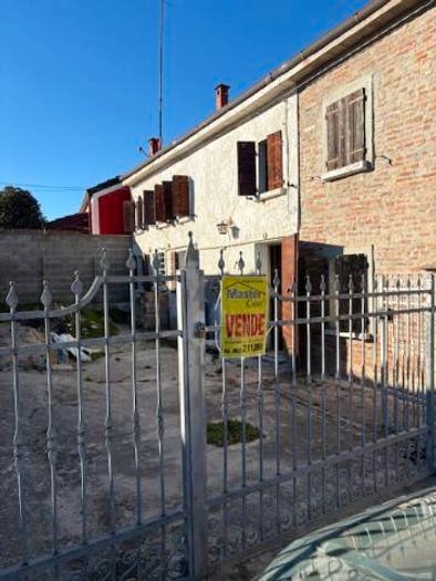 Casa quadrilocale in vendita in Via Carmignana, Cona, Ferrara