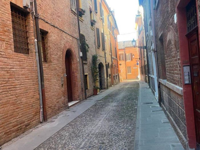 Appartamento bilocale in vendita in Via Cavedone, Centro Storico, Ferrara