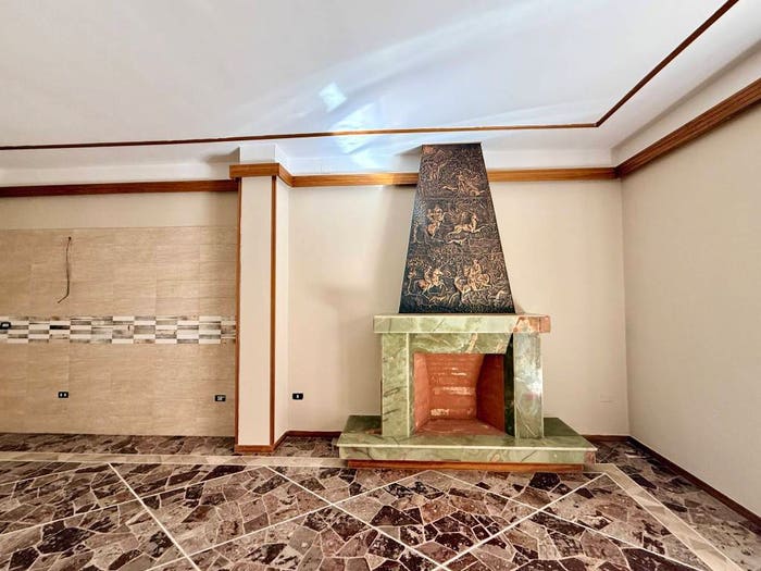 Appartamento con 6 locali in vendita in Via Novembre, Centro, Galatone