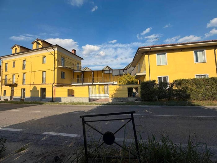 Casa con 6 locali in vendita in Frazione Serravalle, Serravalle, Asti