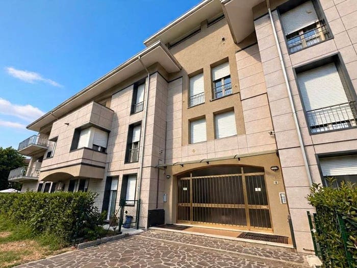 Appartamento trilocale in vendita in Via Enrico Ferri, Centro, Gonzaga