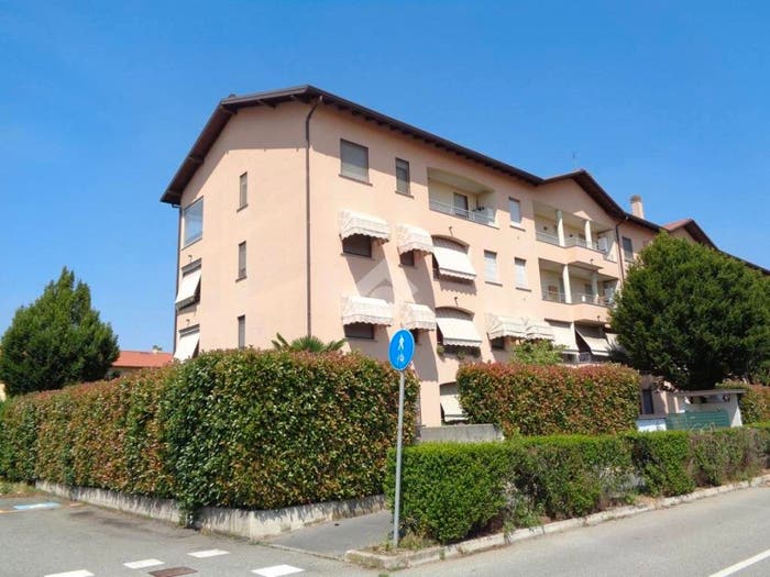 Appartamento trilocale in vendita in Via Monsignor Oscar Romero, Centro, Lonate Pozzolo