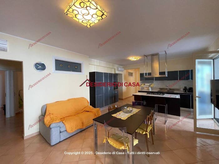 Appartamento con 5 locali in vendita in Contrada San Gregorio, Capo d'Orlando