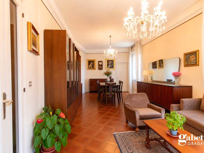 Appartamento con 5 locali in vendita in Via Garibaldi, Centro, Gabicce Mare