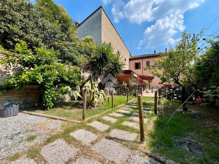 Casa con 5 locali in vendita in Via Candiano, Darsena, Ravenna