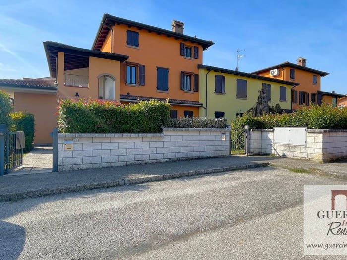 Appartamento trilocale in vendita in Via Zigalotto, Frazioni Nord, Cento