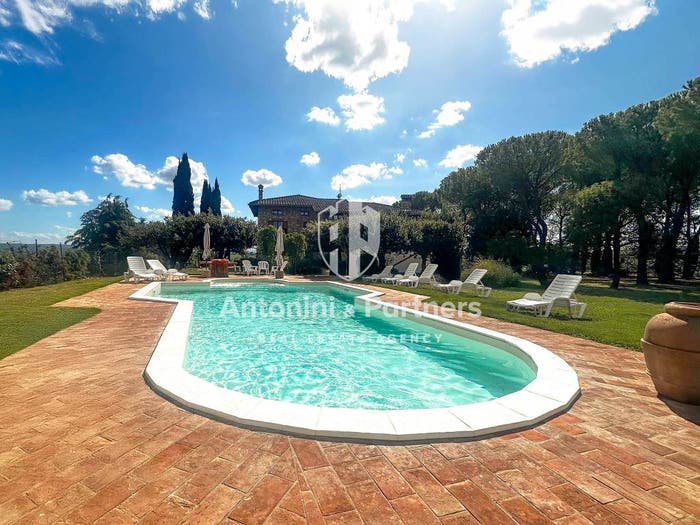 Casa con 6 locali in vendita in Via dei Partigiani, Villastrada, Castiglione del Lago