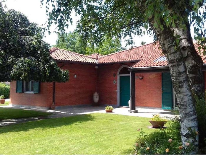 Casa con 6 locali in vendita in Fossano