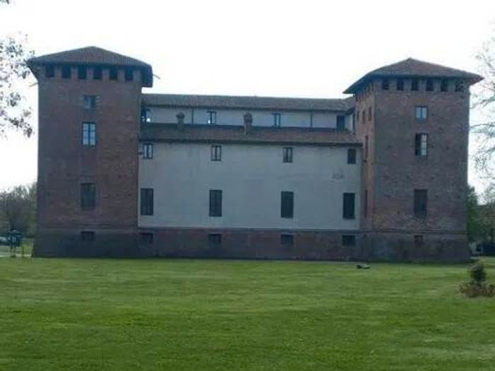 Casa quadrilocale in vendita in Cascina Tolcinasco No Number, Pieve Emanuele