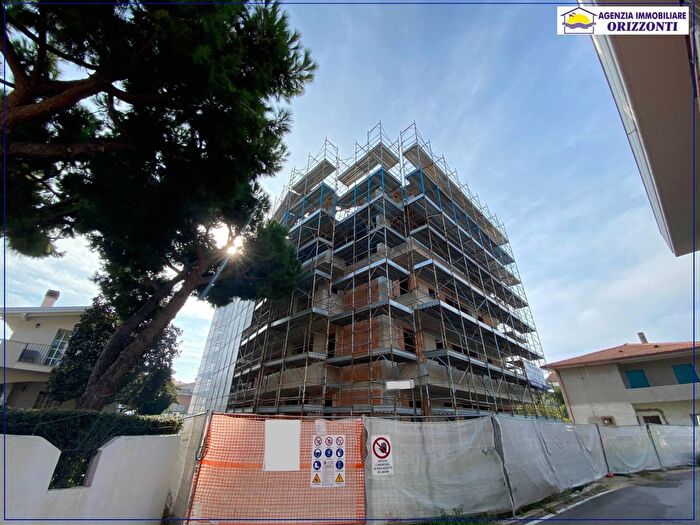 Appartamento trilocale in vendita in Via Gabriele d'Annunzio, Tortoreto