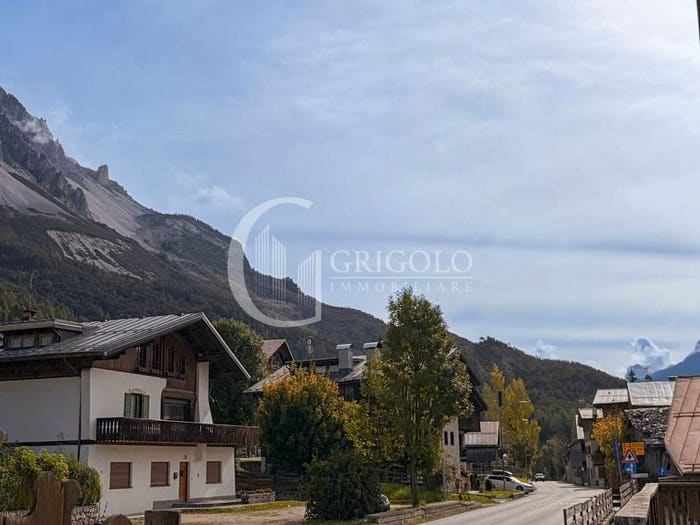 Appartamento trilocale in vendita in Via Antelao, San Vito, San Vito di Cadore