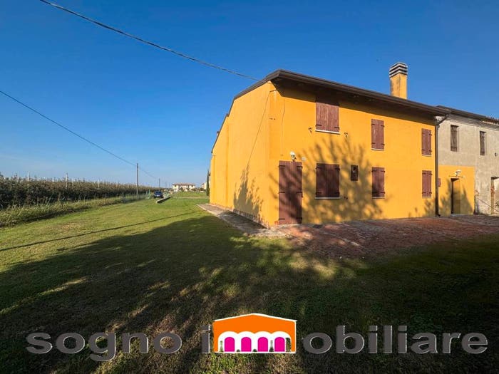 Casa con 6 locali in vendita in Via Pier Domenico Frattini, Centro, Legnago
