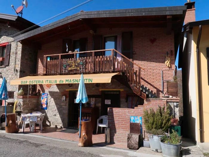 Casa con 6 locali in vendita in Ferriere