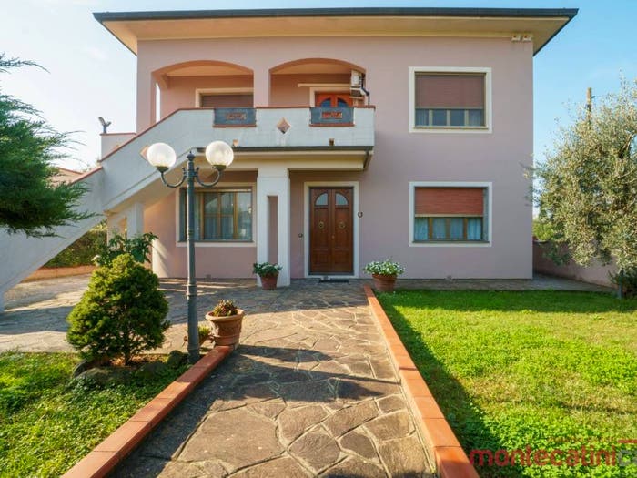 Casa con 5 locali in vendita in Via Luacchi, San Rocco, Larciano