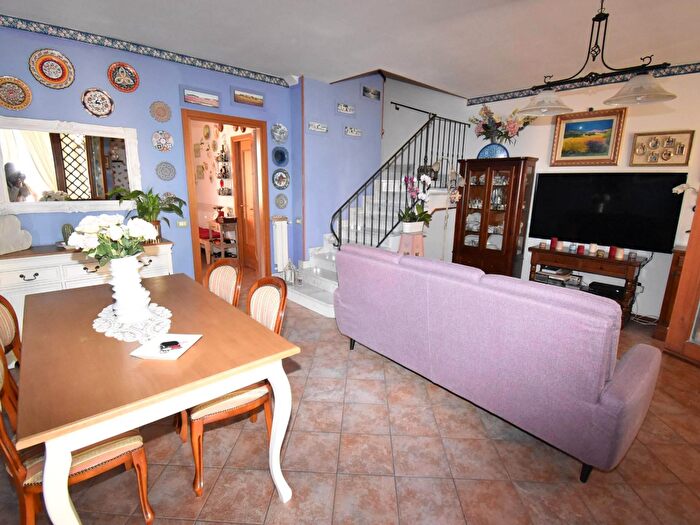 Casa con 7 locali in vendita in Via Giacomo Matteotti a, Forte Dei Marmi