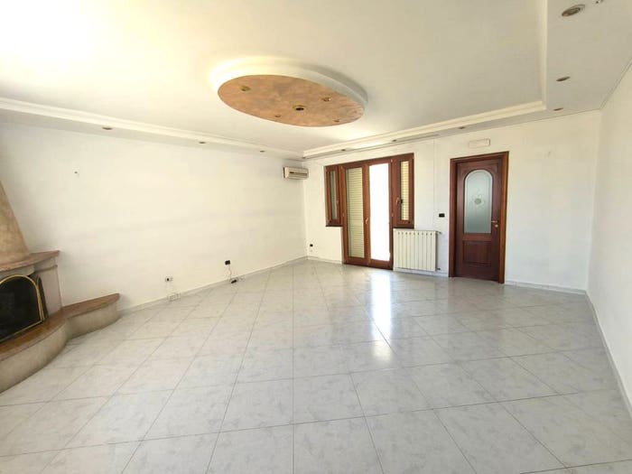 Appartamento con 5 locali in vendita in Corso Umberto I, Centro, Casalnuovo di Napoli