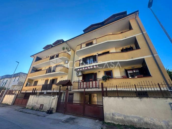 Appartamento quadrilocale in vendita in Rione Fiorito, Giardini Oasi Sacro Cuore, Giugliano in Campania