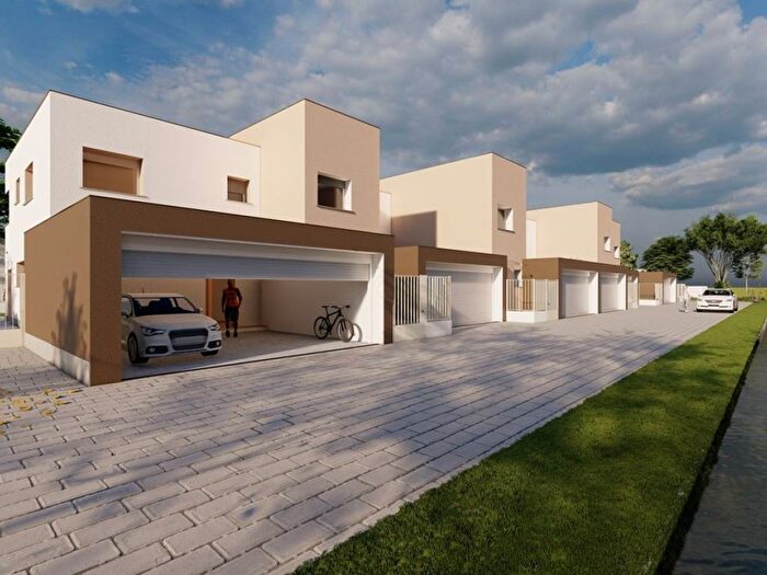 Casa quadrilocale in vendita in Via Carlo Magno, Ravello Villastanza Villapia, Parabiago