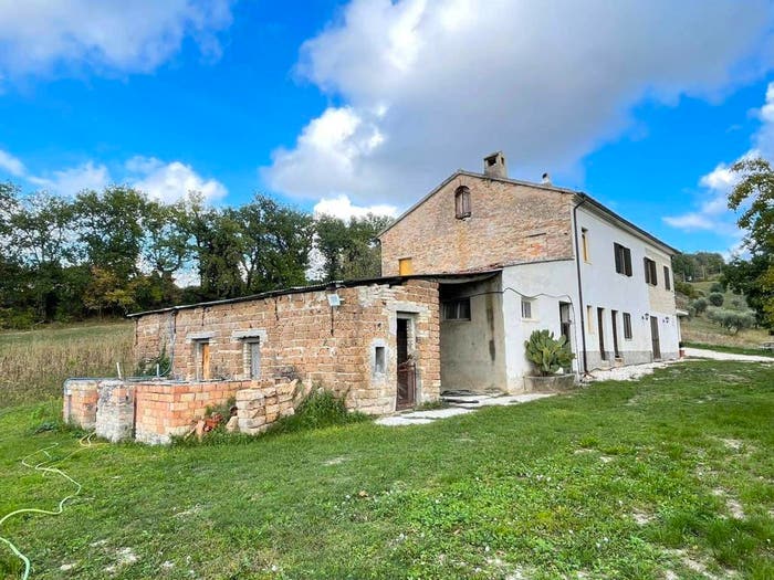 Casa con 6 locali in vendita in Contrada Fegatara, Montegiorgio