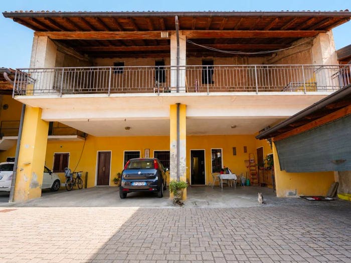 Casa con 6 locali in vendita in Via Chiesa Vecchia, Cazzago San Martino