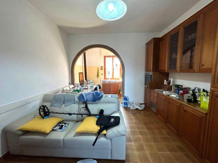 Casa con 6 locali in vendita in Via Ciro Pavisa, Mombaroccio