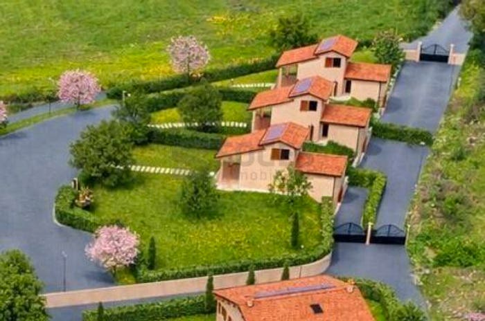 Casa quadrilocale in vendita in Via Aretina, Restone, Figline e Incisa Valdarno