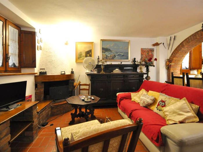Casa con 6 locali in vendita in Montepulciano