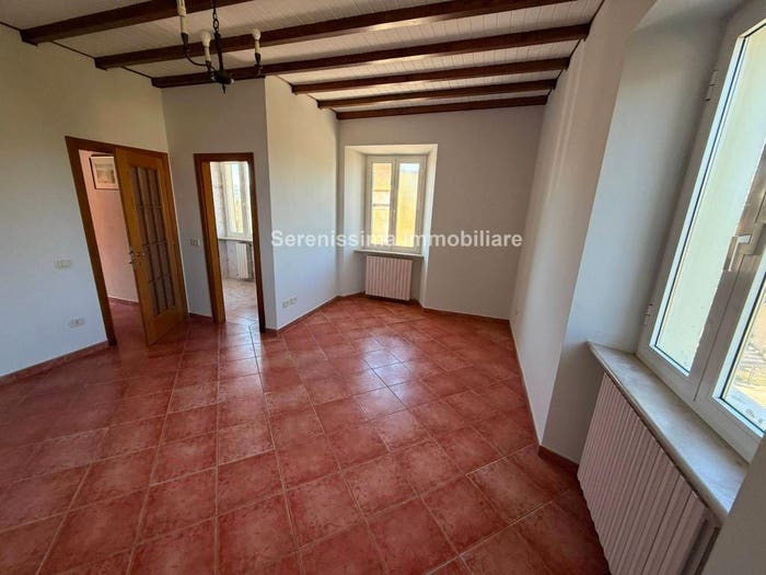 Appartamento con 6 locali in vendita in Via Leonardo da Vinci, Petriano