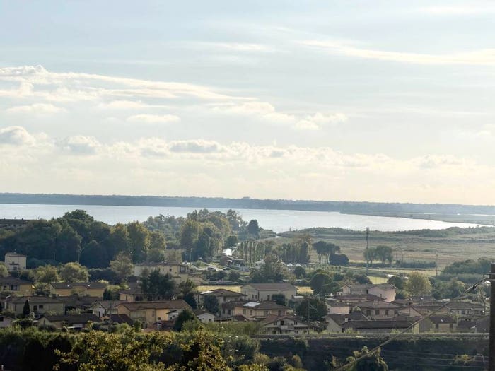 Casa con 6 locali in vendita in Bozzano Quiesa, Massarosa