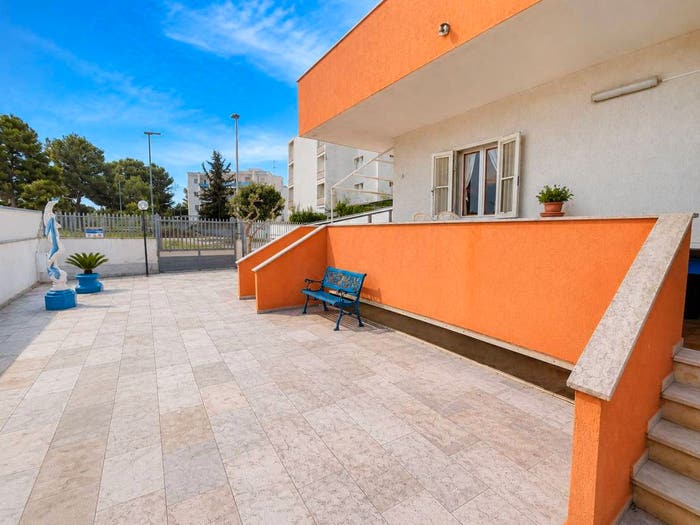 Appartamento trilocale in vendita in Via delle Dalie, Marina Di Lesina, Lesina